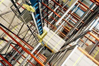 Vajadusel transpordib süstik kaubaaluse kõrgemale tasandile