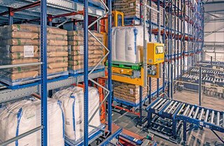 Automaatse Pallet Shuttle’i eeliste hulka kuuluvad produktiivsuse ja laomahu kasv