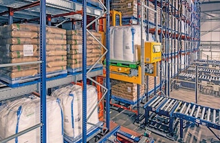 Automaatse Pallet Shuttle’i eeliste hulka kuuluvad produktiivsuse ja laomahu kasv