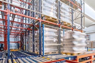 Automaatne Pallet Shuttle lühiajalise ladustamise puhvrina