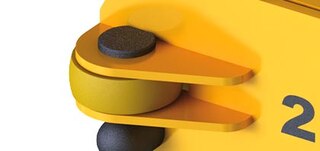 Juhtrullikud suunavad süstikut pikisuunaliselt