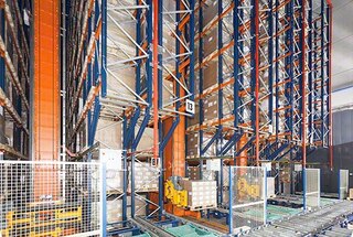 Kolmesuunalisi virnastuskraanasid kasutatakse ka uute automatiseeritud ladude väljatöötamisel