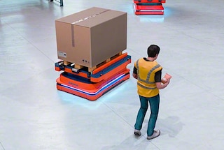 AMR-robotid oskavad takistusi tuvastada ja oma marsruuti muuta, et neist mööda minna