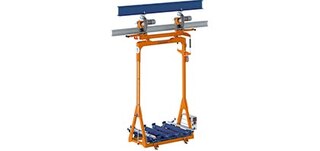 Rippkärud liiguvad mööda rajatise lakke kinnitatud relsse