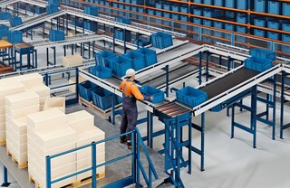 Lintkonveierid varustavad ka konveierite korjamisjaamu AS/RSi küljel