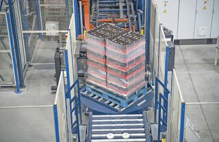 Pöördlauakonveierite kombinatsioone kasutatakse kaubaaluste asetuse ja liikumissuuna muutmiseks, võimaldades üleminekut rullkonveierilt kettkonveierile ja vastupidi