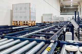 Kaubaaluste rullkonveierid liigutavad kaupa kiiresti ja ohutult