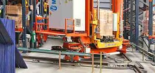 Kaubaaluste virnastuskraanad saavad vahekäiku muuta ka kaarrööbaste süsteemi abil