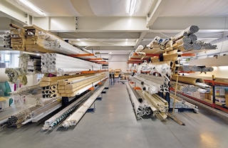 Madalad konsoolriiulid sobivad väiksematesse ladudesse