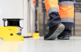 Rotoscan aeglustab robotkäe töökiirust, kui tuvastab töötaja läheduse