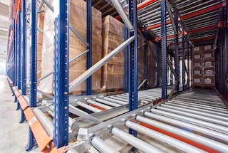 Kaubaalused liiguvad kanali sees raskusjõu mõjul