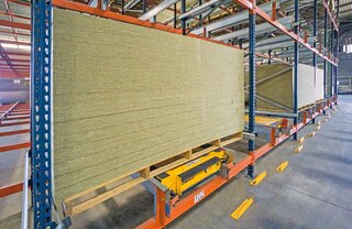 Pallet Shuttle laoriiulite mõõte saab kohandada ülesuuruses koormatele