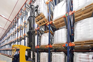 Kaubaaluste väljavõtmiseks tehakse sama vastupidises järjekorras