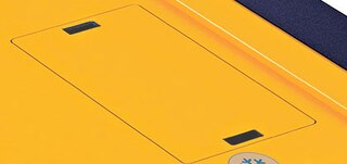 Süstiku ülaosal on akukamber, milles on aku