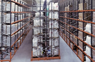 Tagasilükkega laoriiulid võivad olla väga kõrged