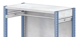 Tänu rõivasiinide komplektile saab M3 väikekaubariiulitele mahutada ka rõivad ja näidised