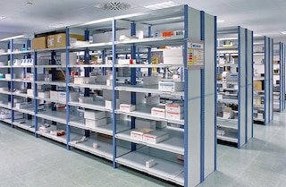 Mecaluxi M3 väikekaubariiulid on mitmekülgsed, multifunktsionaalsed konstruktsioonid kergete ja keskmiste koormate ladustamiseks